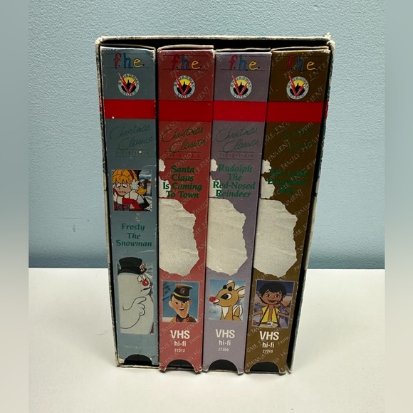 Set Of 4 VHS Christmas Classics Series Frosty The Snowman Santa Claus FHE - Picture 1 of 4